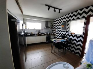 Casa de Condomínio Para Vender com 5 quartos 3 suítes no bairro Alphaville II em Salvador