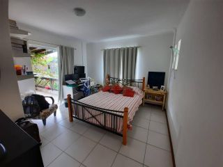 Casa de Condomínio Para Vender com 5 quartos 3 suítes no bairro Alphaville II em Salvador