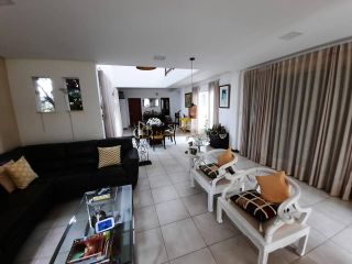 Casa de Condomínio Para Vender com 5 quartos 3 suítes no bairro Alphaville II em Salvador