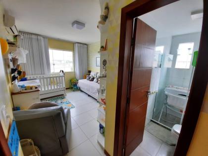 Casa de Condomínio Para Vender com 5 quartos 3 suítes no bairro Alphaville II em Salvador