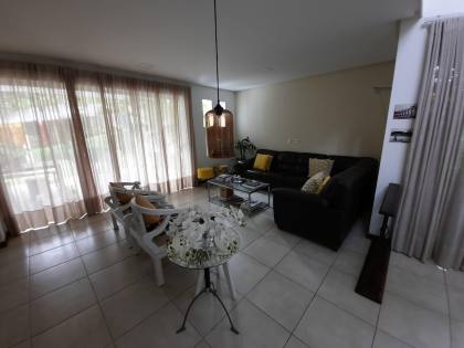 Casa de Condomínio Para Vender com 5 quartos 3 suítes no bairro Alphaville II em Salvador