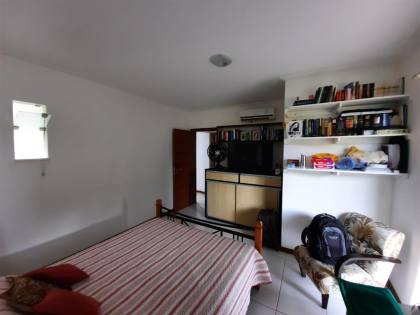 Casa de Condomínio Para Vender com 5 quartos 3 suítes no bairro Alphaville II em Salvador