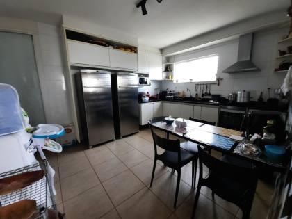 Casa de Condomínio Para Vender com 5 quartos 3 suítes no bairro Alphaville II em Salvador