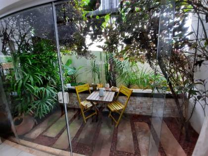 Casa de Condomínio Para Vender com 5 quartos 3 suítes no bairro Alphaville II em Salvador