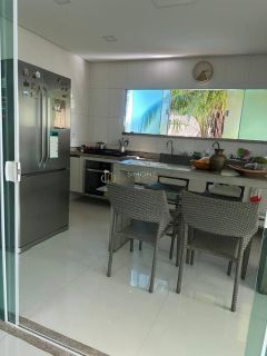 Casa de Condomínio Para Alugar com 4 quartos 4 suítes no bairro Alphaville II em Salvador