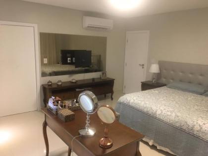 Casa de Condomínio Para Alugar com 4 quartos 4 suítes no bairro Alphaville II em Salvador