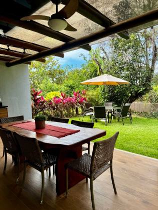 Casa de Condomínio 3/4 e 2 suítes  Praia do Forte