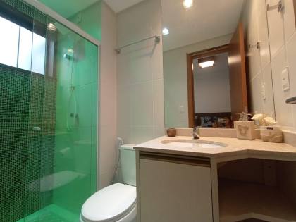 Casa de Condomínio Para Alugar com 4 quartos 4 suítes no bairro Praia do Forte em Mata De São João