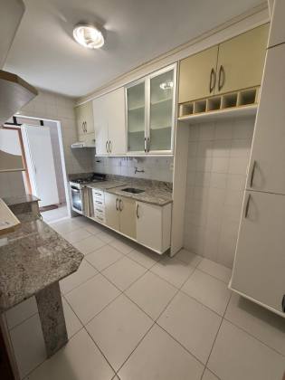 Apartamento 2 suítes Rio Vermelho