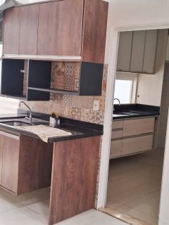 Casa de Condomínio 4/4 e 3 suítes  centro em Lauro De Freitas