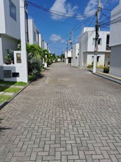 Casa de Condomínio 4/4 e 3 suítes  centro em Lauro De Freitas