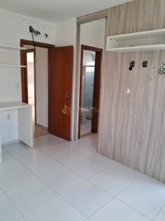 Casa de Condomínio 4/4 e 3 suítes  centro em Lauro De Freitas