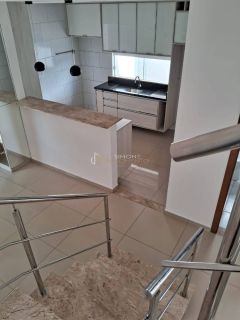 Casa de Condomínio 4/4 e 3 suítes  centro em Lauro De Freitas