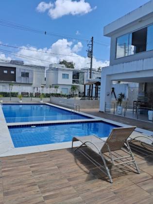 Casa de Condomínio 4/4 e 3 suítes  centro em Lauro De Freitas