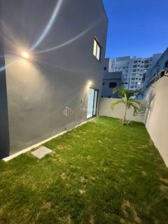 Casa Condomínio 4 suítes Buraquinho