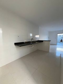 Casa  Condomínio 3/4 e 2 suítes Ipitanga