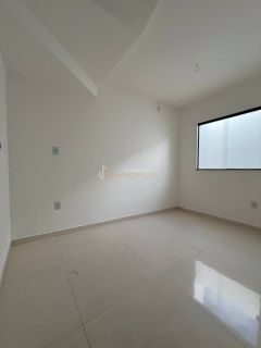 Casa  Condomínio 3/4 e 2 suítes Ipitanga