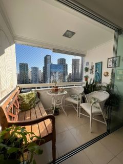 Apartamento 3/4 e 1 suíte Costa Azul