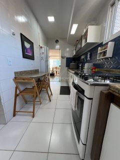 Apartamento 3/4 e 1 suíte Costa Azul
