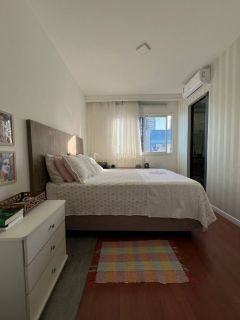 Apartamento 3/4 e 1 suíte Costa Azul