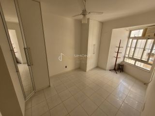 Apartamento 2/4 e 1 suíte Costa Azul