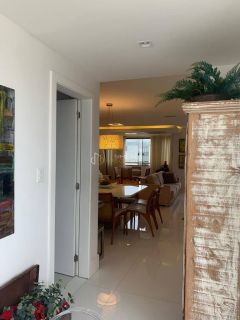 Apartamento 3/4 e 2 suítes Caminho das árvores