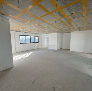 Apartamento 4 suítes  Caminho das árvores