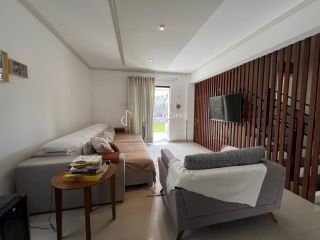 Casa Condomínio 4 suítes Buraquinho