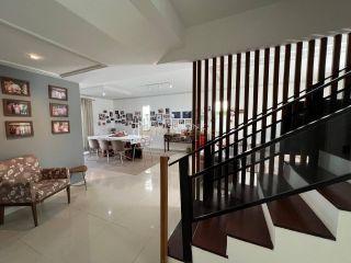 Casa Condomínio 4 suítes Buraquinho