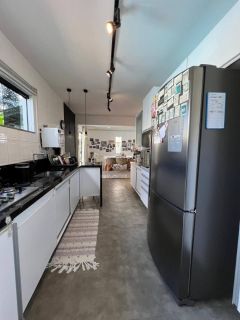 Casa Condomínio 4 suítes Buraquinho