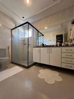 Casa Condomínio 4 suítes Buraquinho