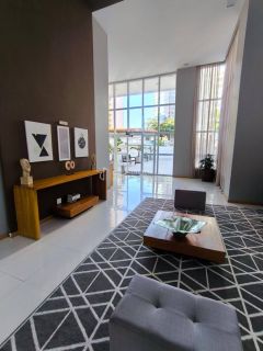 Apartamento 2/4 e 1 suíte Armação
