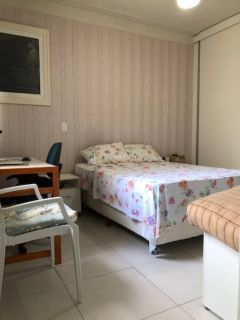 Apartamento 2/4 e 1 suíte Costa Azul