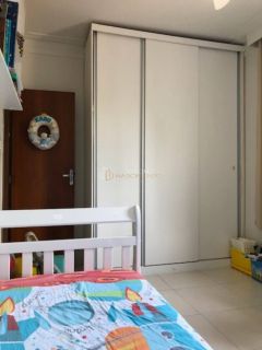 Apartamento 2/4 e 1 suíte Costa Azul