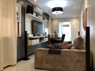 Casa Solta 3/4 e 2 suítes  Itapuã