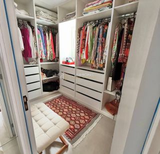 Casa de Condomínio 4/4 e 2 suítes Piscina Privativa Vila de Abrantes