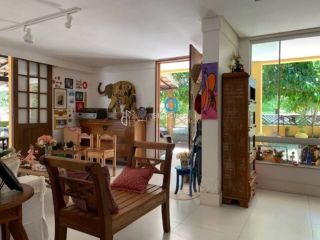 Casa ampla à venda no Condomínio Jardim Gantois – Jaguaribe