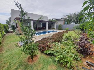 Casa  Condomínio 3 suítes  Alphaville I Abrantes