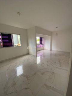 Apartamento  4/4 e 1 suíte Imbuí