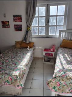 Casa de Condomínio Para Vender com 3 quartos 2 suítes no bairro Pituaçu em Salvador