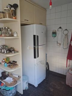 Casa de Condomínio Para Vender com 3 quartos 2 suítes no bairro Pituaçu em Salvador