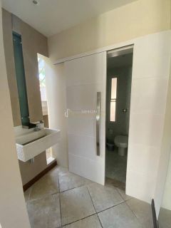 Casa Condomínio 5 suítes Busca Vida