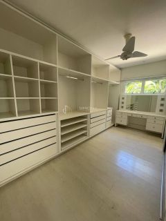 Casa Condomínio 5 suítes Busca Vida