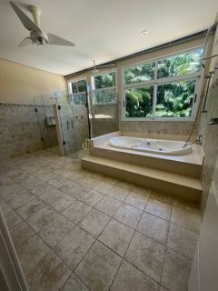 Casa Condomínio 5 suítes Busca Vida