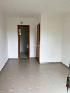 Casa à Venda na Praia do Forte com 3 Suítes e 2 vagas.