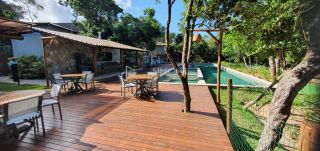 Casa à Venda na Praia do Forte com 3 Suítes e 2 vagas.