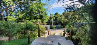 Casa à Venda na Praia do Forte com 3 Suítes e 2 vagas.