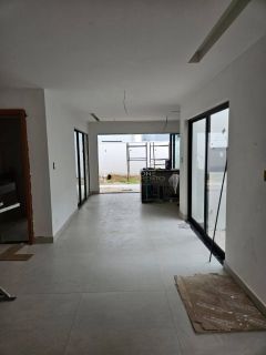 Casa em Condomínio 4 suítes