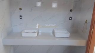 Casa em Condomínio 4 suítes