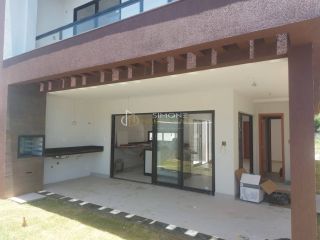 Casa em Condomínio 4 suítes